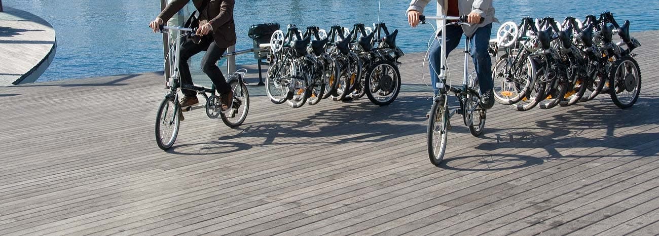 Group bike tour along Barcelona waterfront promenade