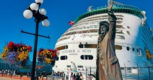 Water-Activities & That Girl in Victoria: Night Cruise Adventure