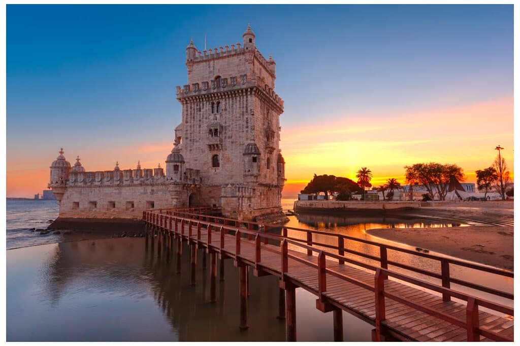 Sunset Boat Rides with SeaVibes in Lisboa
