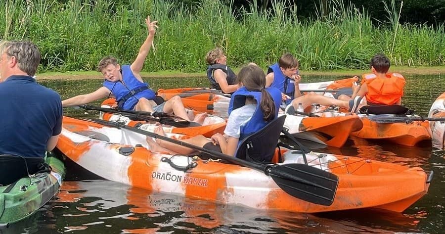 Two-Hour Oberalster Paddle: Family-Friendly Kayak & Canoe Rentals at Verleih Melli photo 2