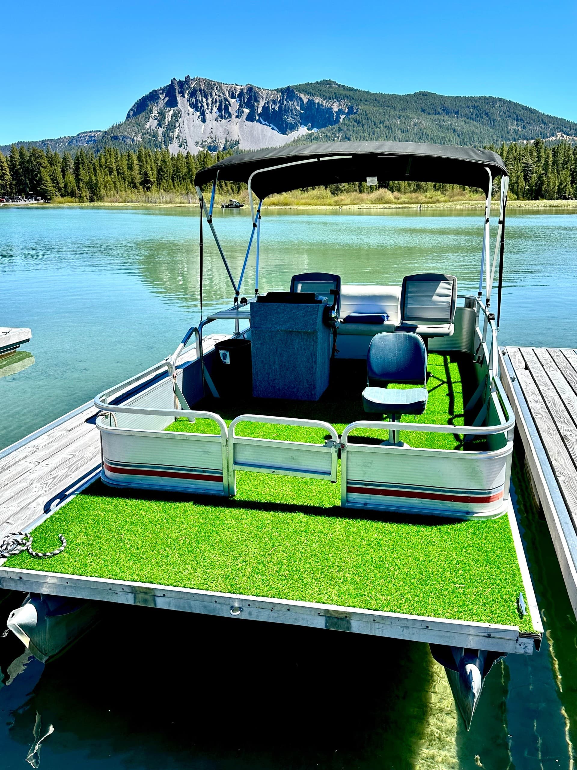 Patio Boat #3 Rental — Half & Full-Day Patio Boat Rentals Near La Pine, Oregon