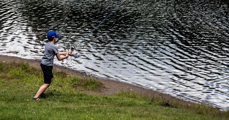 Family Fishing at Aventures Nord-Bec’s Lac-Beauport