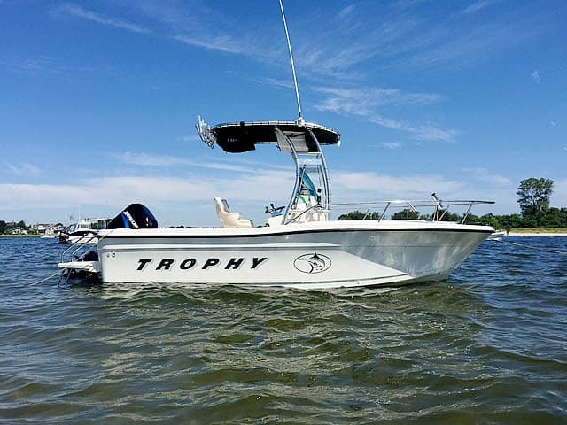 19' Trophy Fishing Boat Adventure in Sturgeon Bay, WI