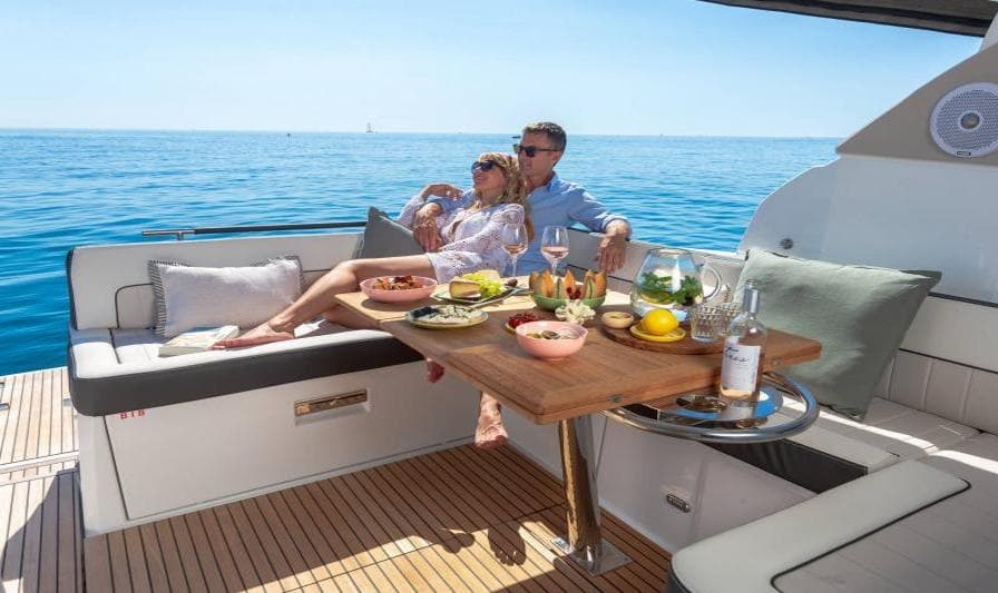 43' Yacht Catalina Adventure: Long Beach Jeanneau Day & Sunset Charters photo 2