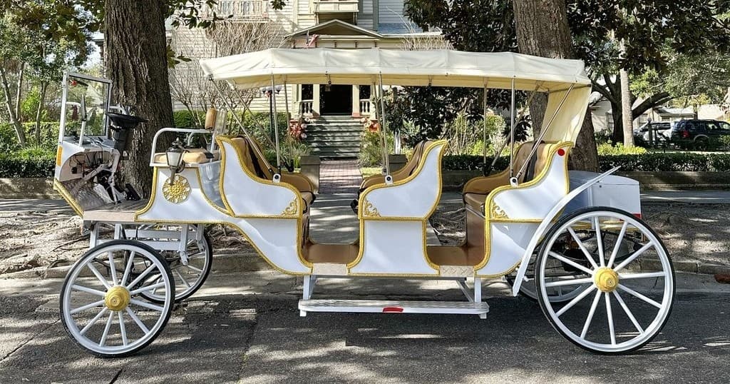Experience St. Augustine’s Nights of Lights on a Sleek Horseless Electric Carriage Ride