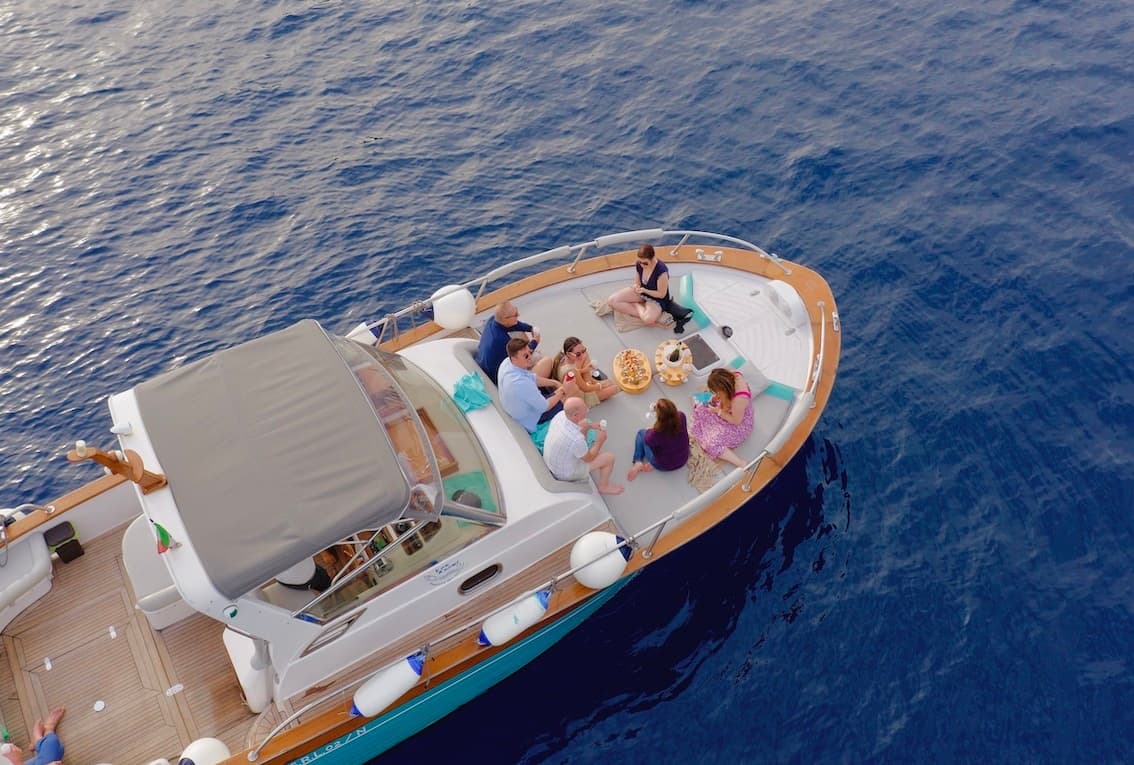 Boat Charters in Amalfi: Trip to Li Galli & Positano with You Know! S.r.l