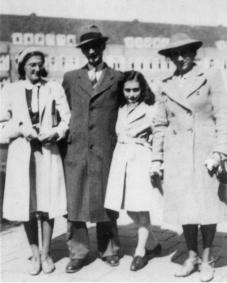 Anne Frank Walking Tour with InsolitAmsterdam in Amsterdam