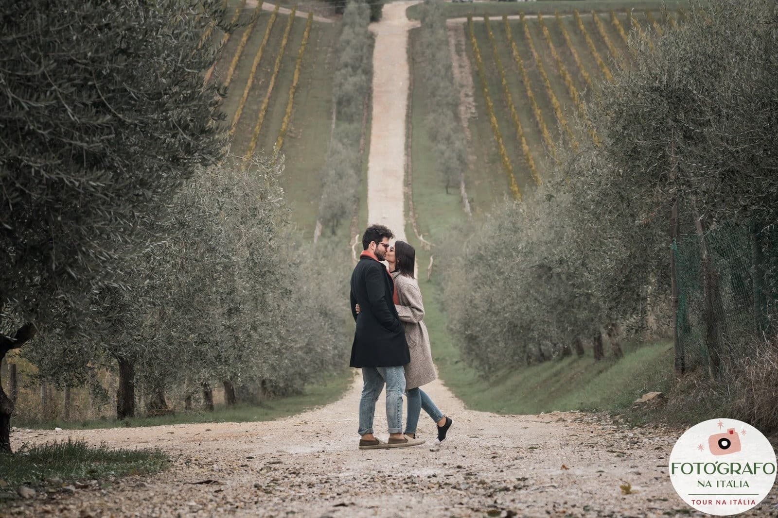 Chianti Photo Session: Sunrise & Sunset Portraits in Badia a Passignano