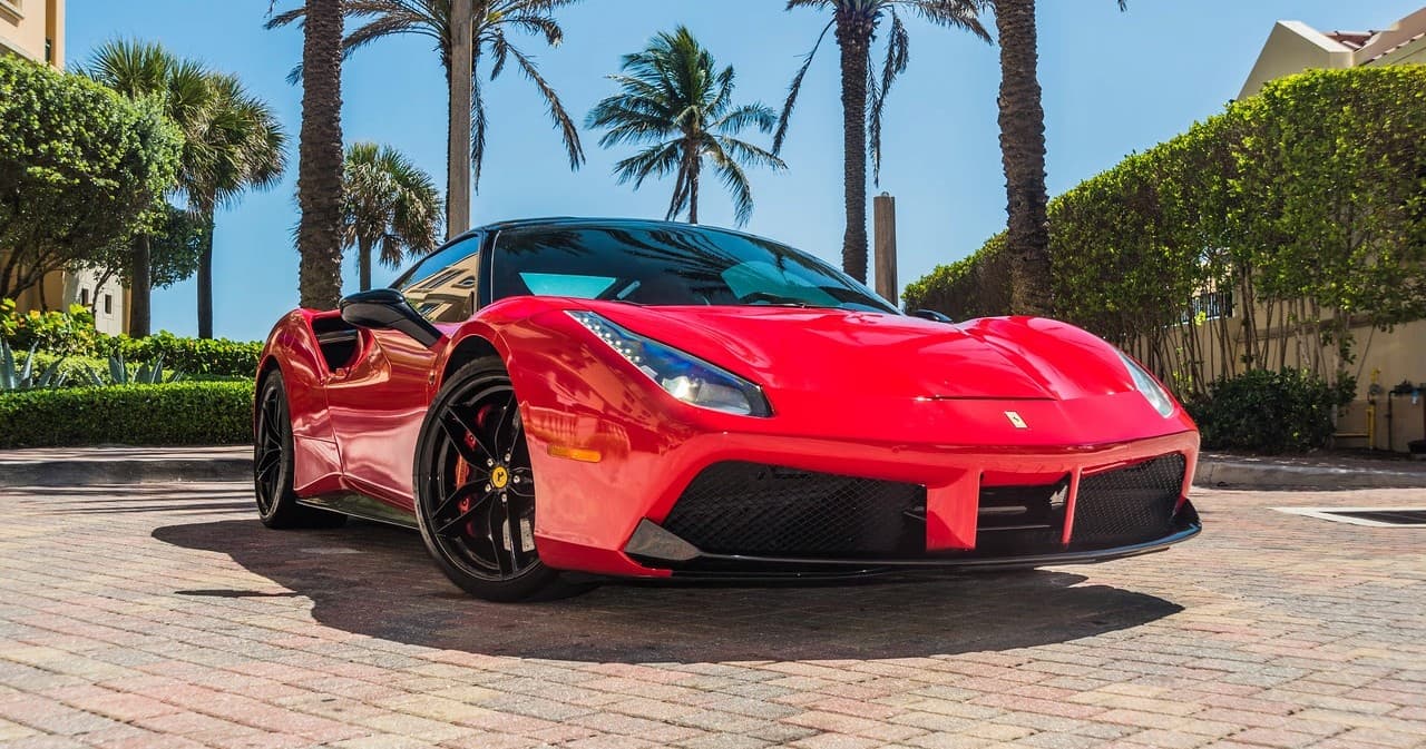 High-Speed Driving Experience with Ferrari 488 in the USA