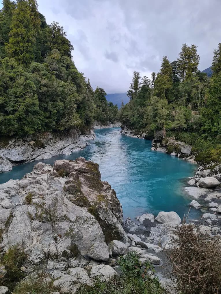 Half-Day Hokitika Scenic Tour: Hokitika Gorge, Lake Kaniere & Coast from Greymouth