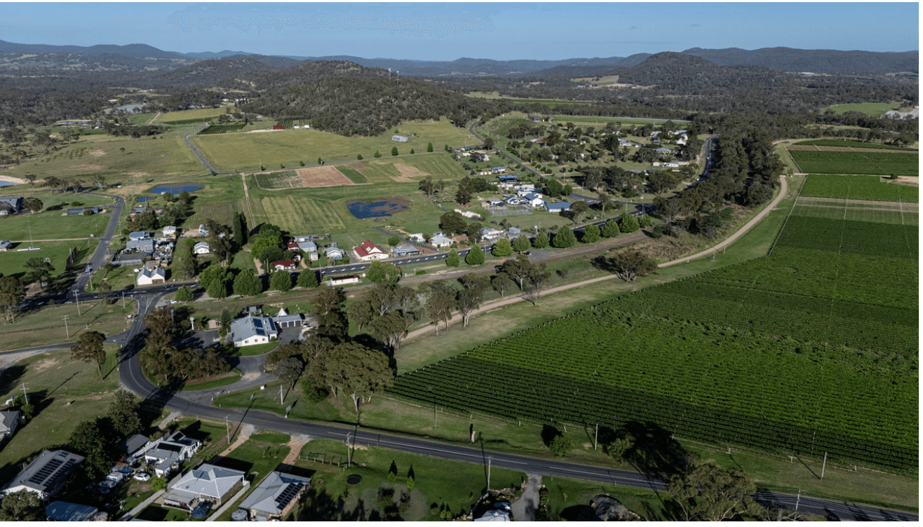 Downs Explorer Heritage Train: Scenic Warwick to Ballandean Rail Journey