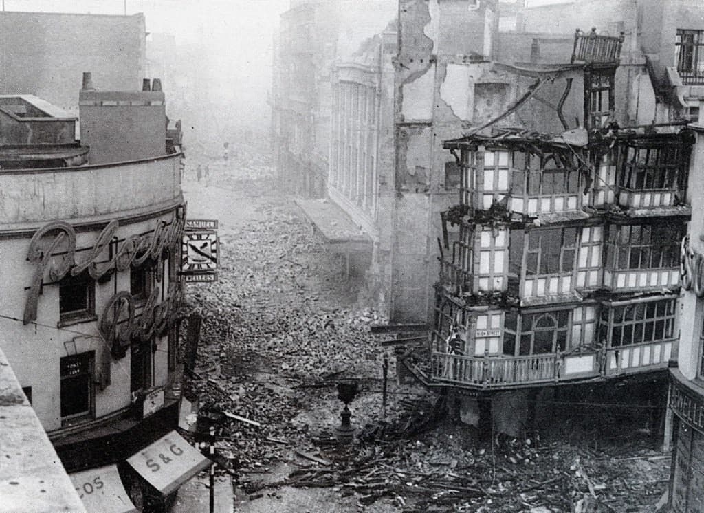 Walking the Scars of the Bristol Blitz: Above-Ground WWII Heritage Tour photo 1