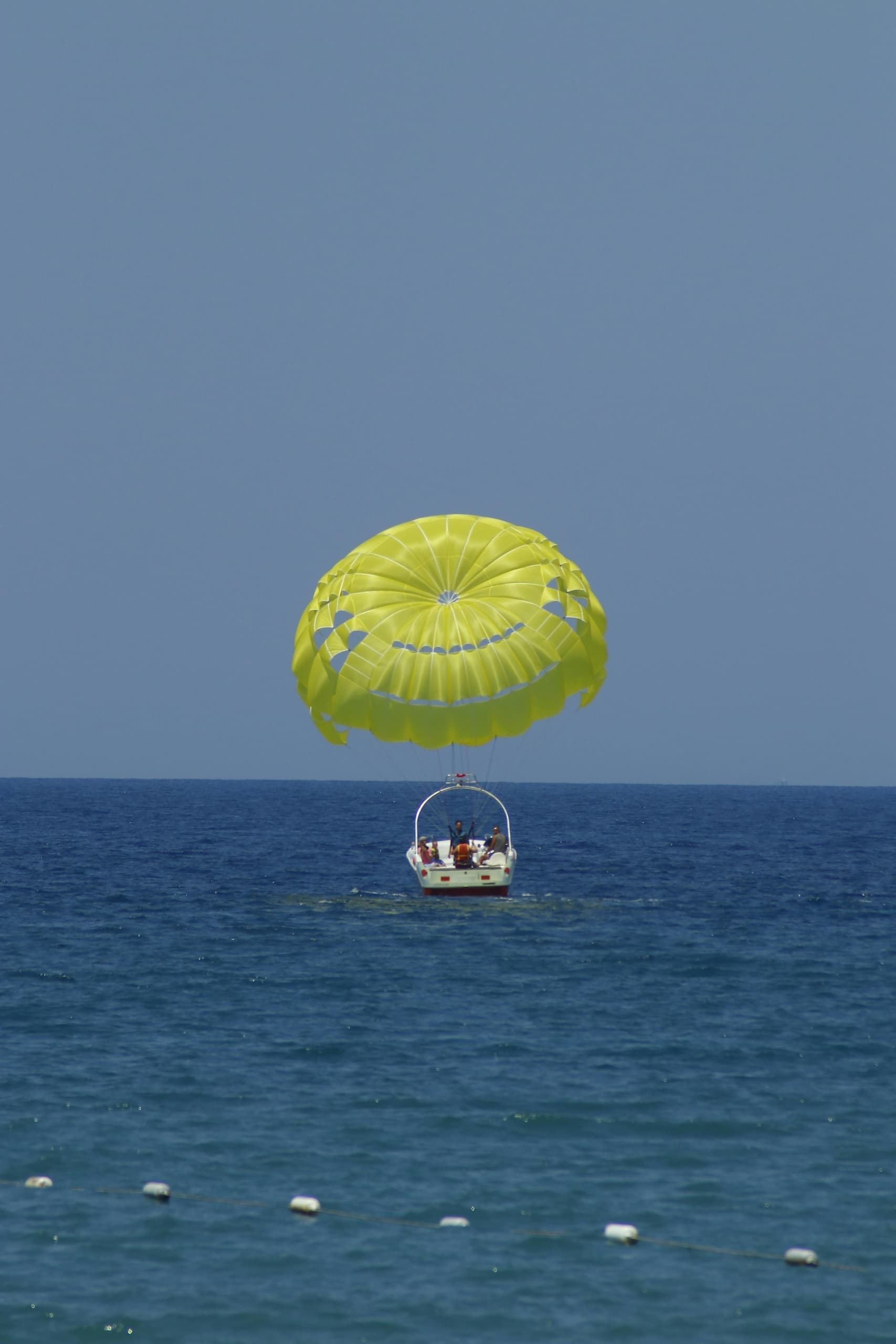 Pack Grupo 1: Badalona Jetski and Parasailing Combo on the Catalan Coast