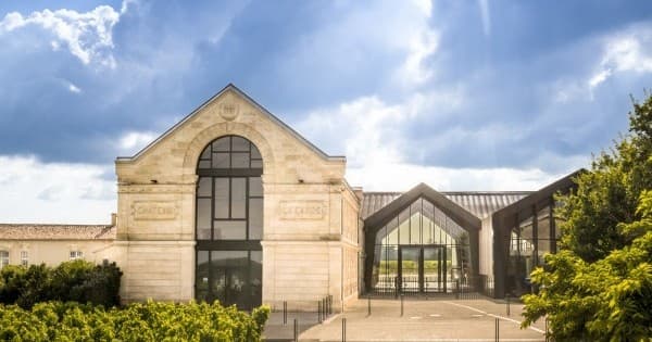 Bordeaux Château Discovery Tour Experience | Guided Tour in Martillac | History Tour, Attraction, Winery, Wine