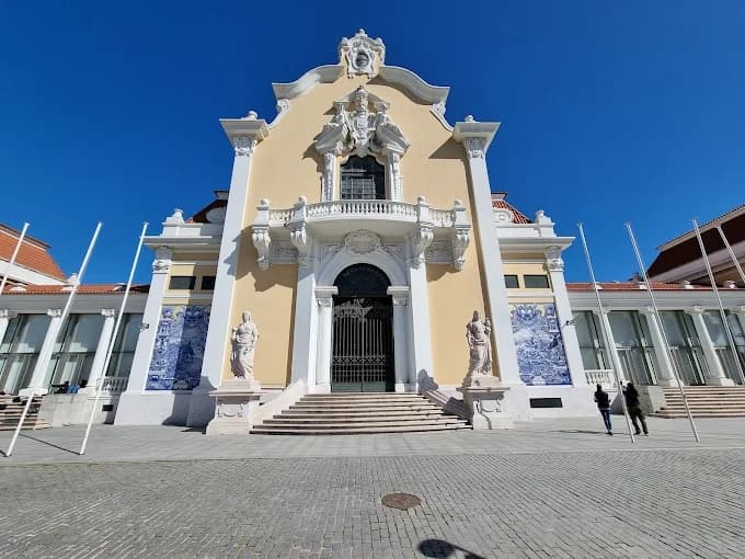 Explore Lisbon’s Top Scenic Viewpoints on an Electric Tuk Tuk Adventure