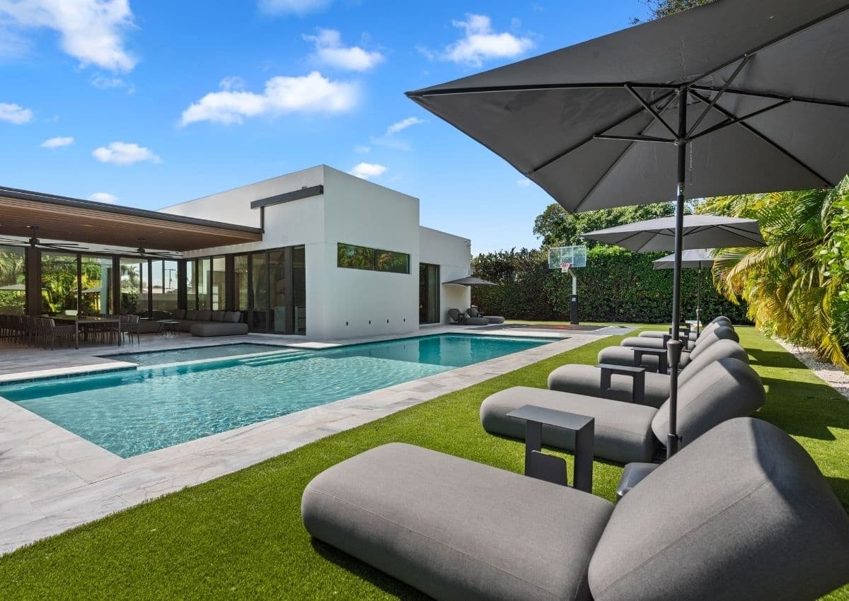 Villa Maya: Luxury North Miami Beach Villa with Private Pool, Spa & Court photo 1