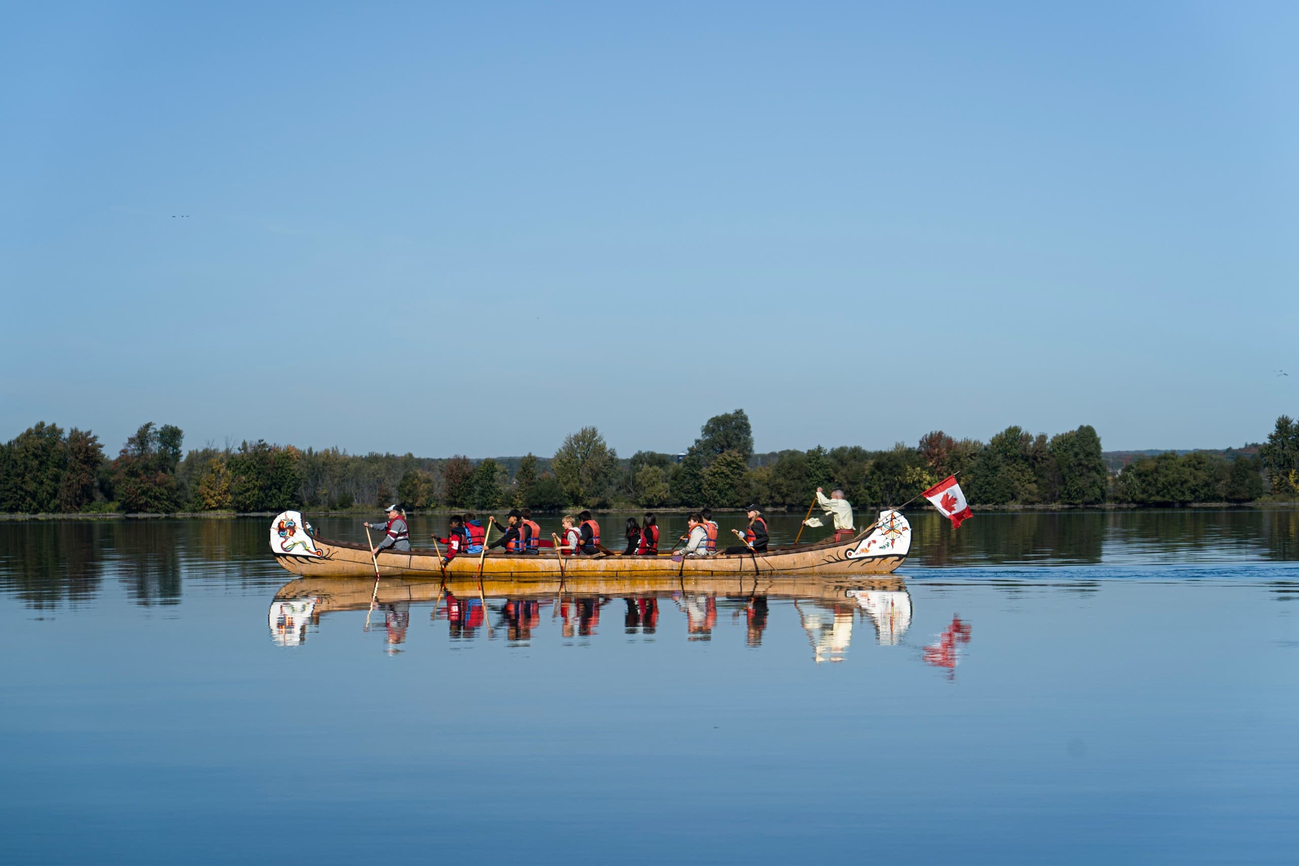 Voyageur Canoe on McGillivray Lake: Guided Historical Paddle from Sun Peaks