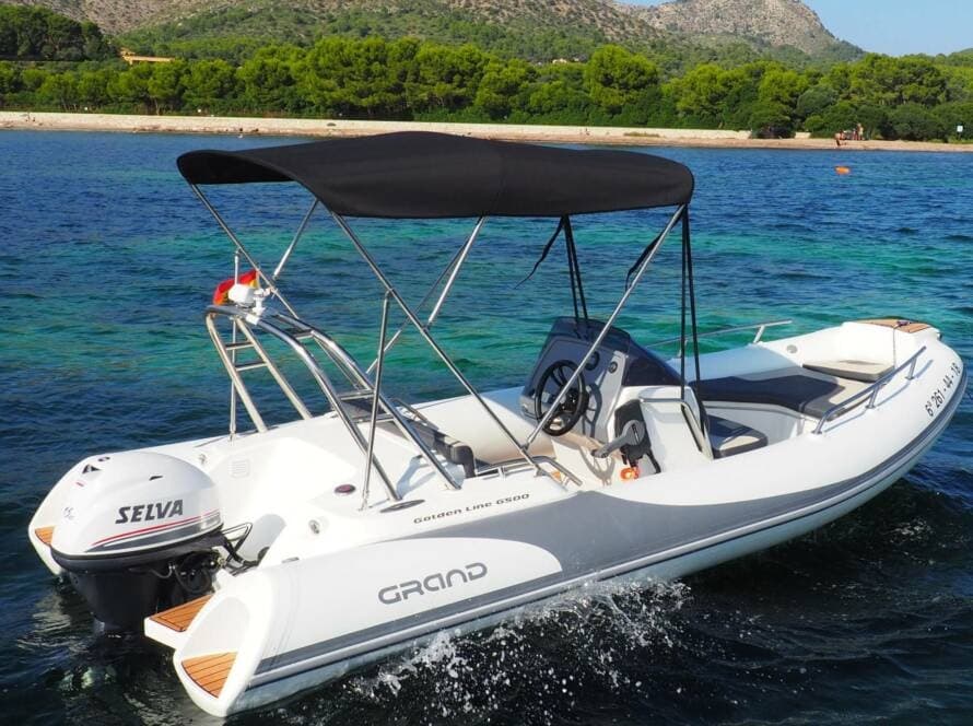 Grand 500: Cove-Hopping from Port d'Alcúdia — 4 & 8-Hour Boat Rentals in Mallorca