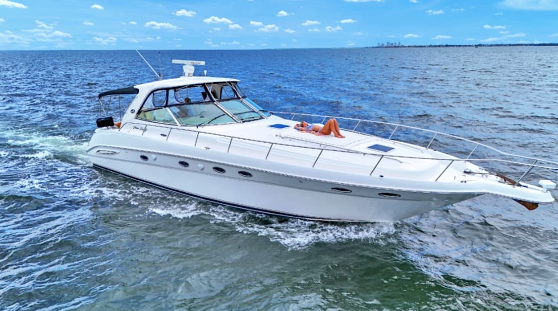 Miami Boat Experts: Yacht Rental on 51' SeaRay in Miami Beach