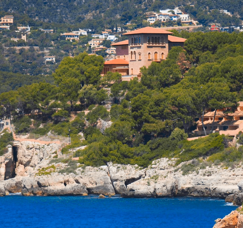 Discovery Tour Illetas: Boat Tour to Hidden Coves and Palma Views photo 3