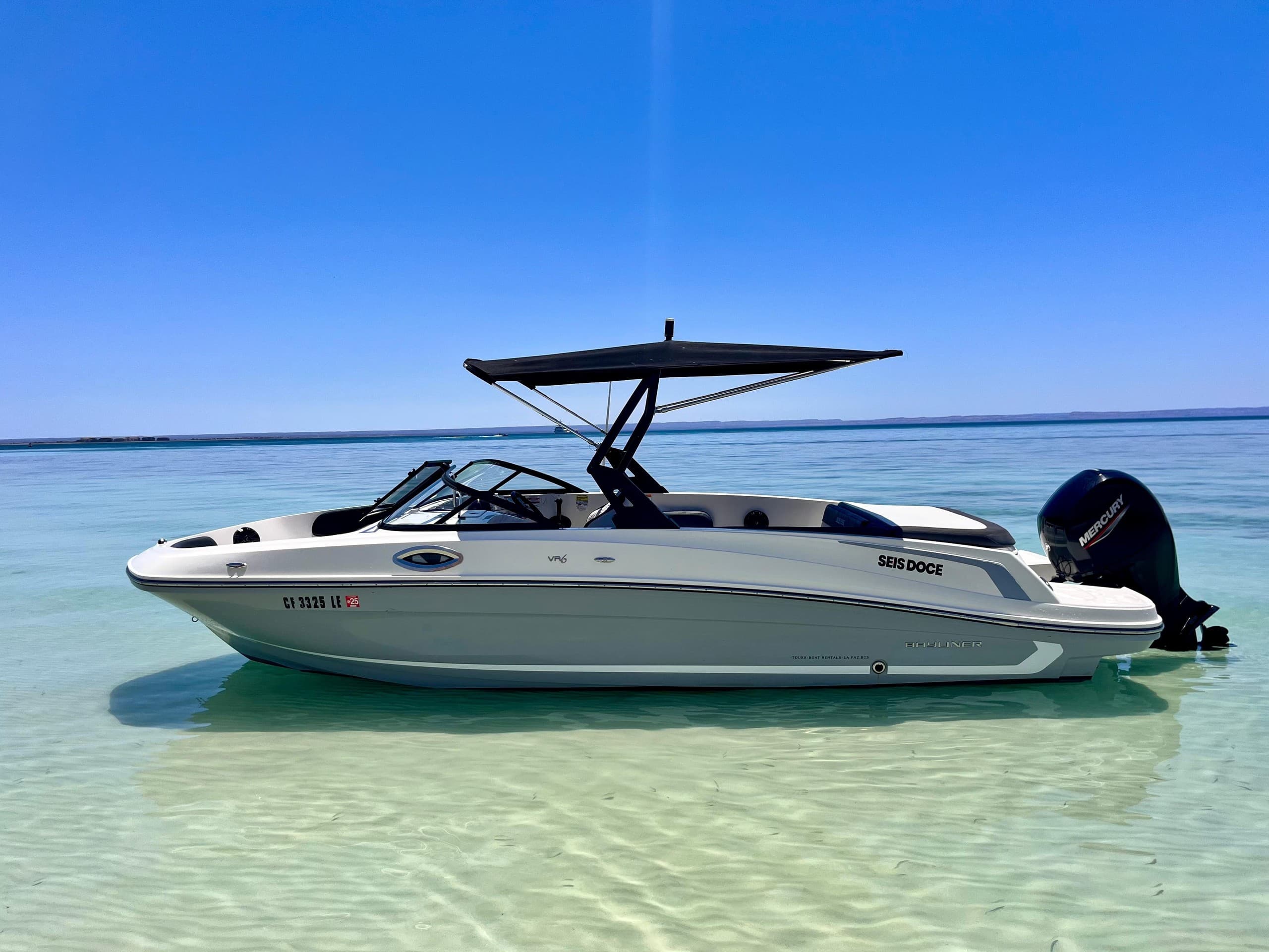 La Paz Island Escape: Bayliner Charter to Balandra & Isla Espíritu Santo