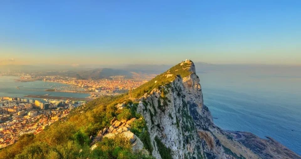 Seville to Granada Private Transfer with Sun Travel Granada