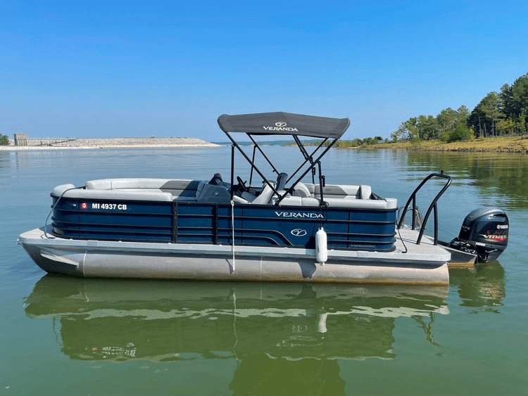 Sardis Lake Marina Tritoon Rentals: Cruise the Waterways