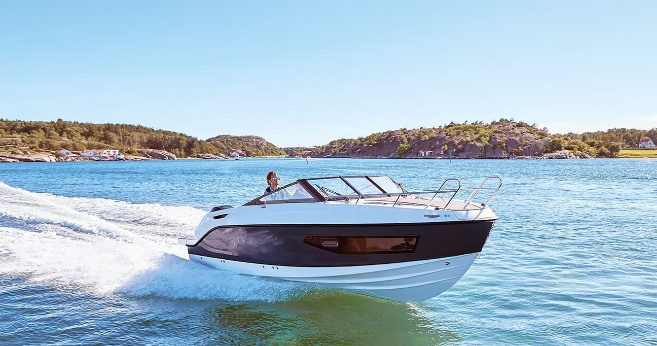 Boat Charters with Quicksilver Activ 755 Cruiser in Waterside Adventure