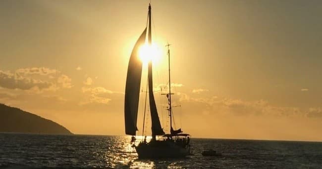 Water-Activities: Private Big Mama Sunset Sail at Magnetic Island