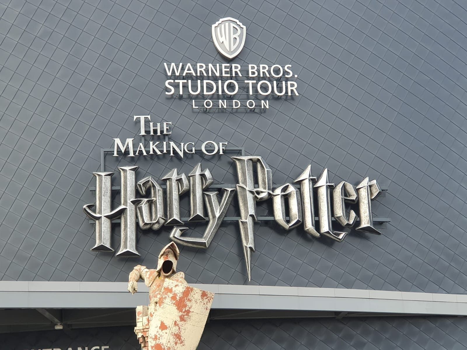 Private Harry Potter Transfers with London Minicab Service