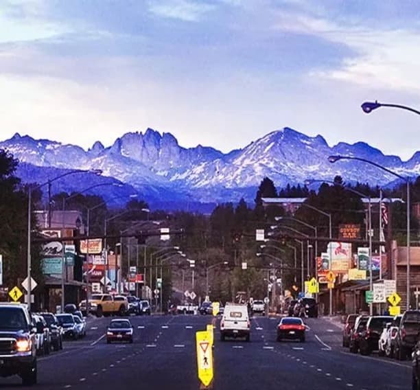 Guided Adventure Tour from Salt Lake City to Yellowstone