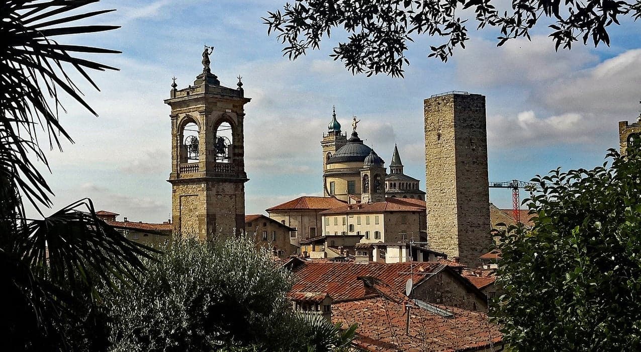 Historic Bergamo Walks with Free Walking Tour Italia