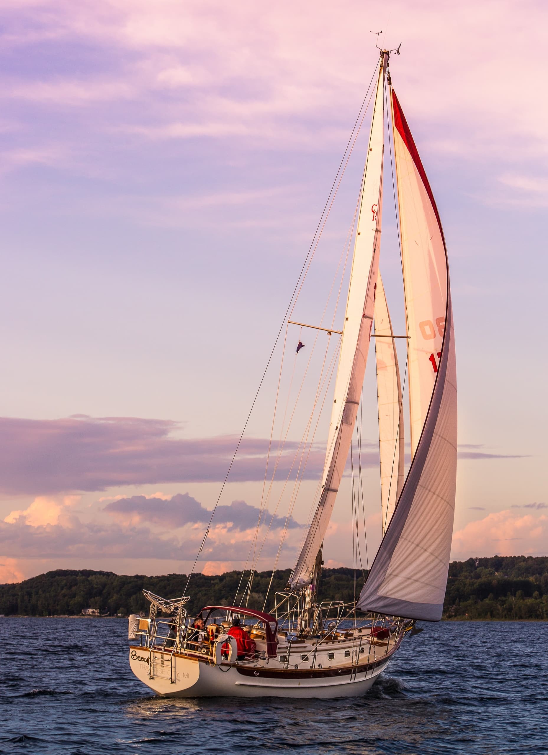 6-Hour Private Sailing Adventure in Traverse City, MI
