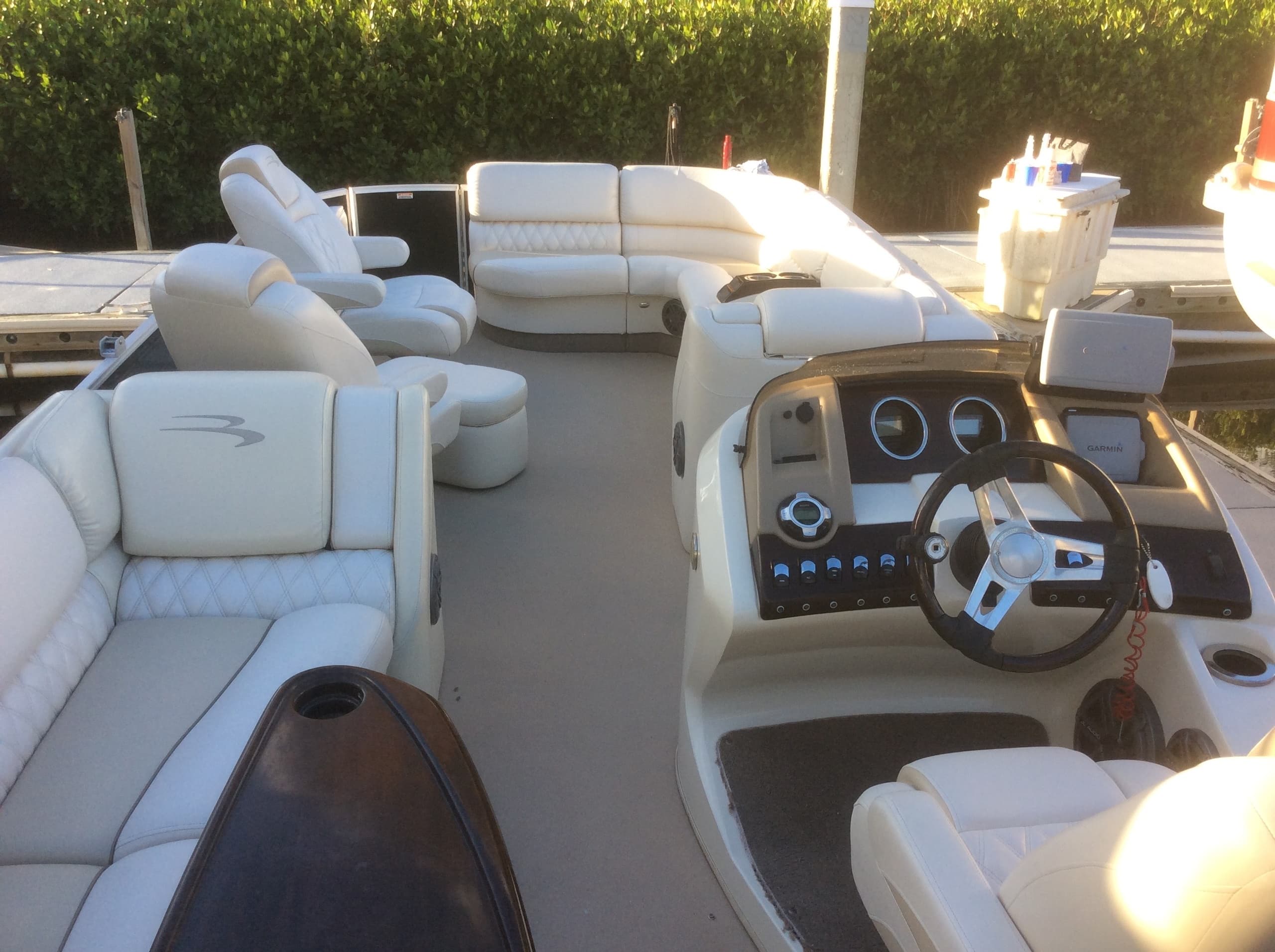 Private 25-Foot Bennington Tritoon Charter: Naples & Marco Island Keewaydin Island Cruise photo 3