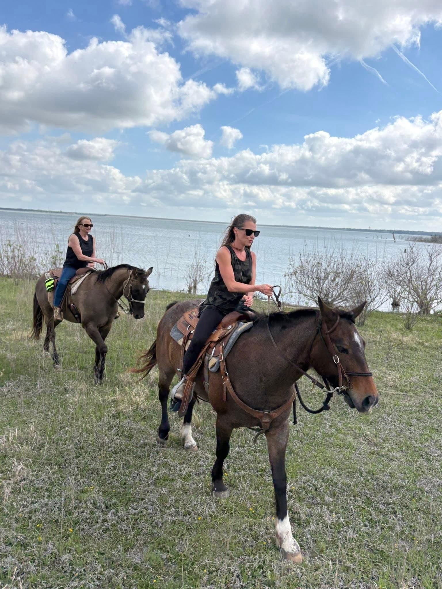 Gallop to the Lake: 2-Hour Guided Horseback Ride at Lake Waco