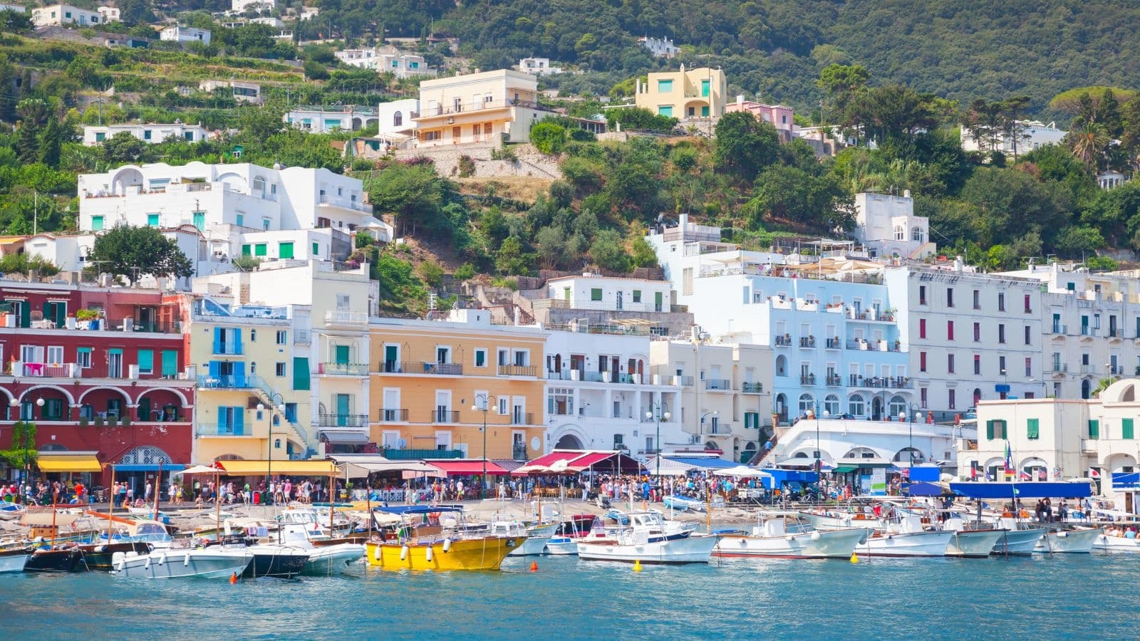 Boat Adventure to Capri with CP Charter in Campania