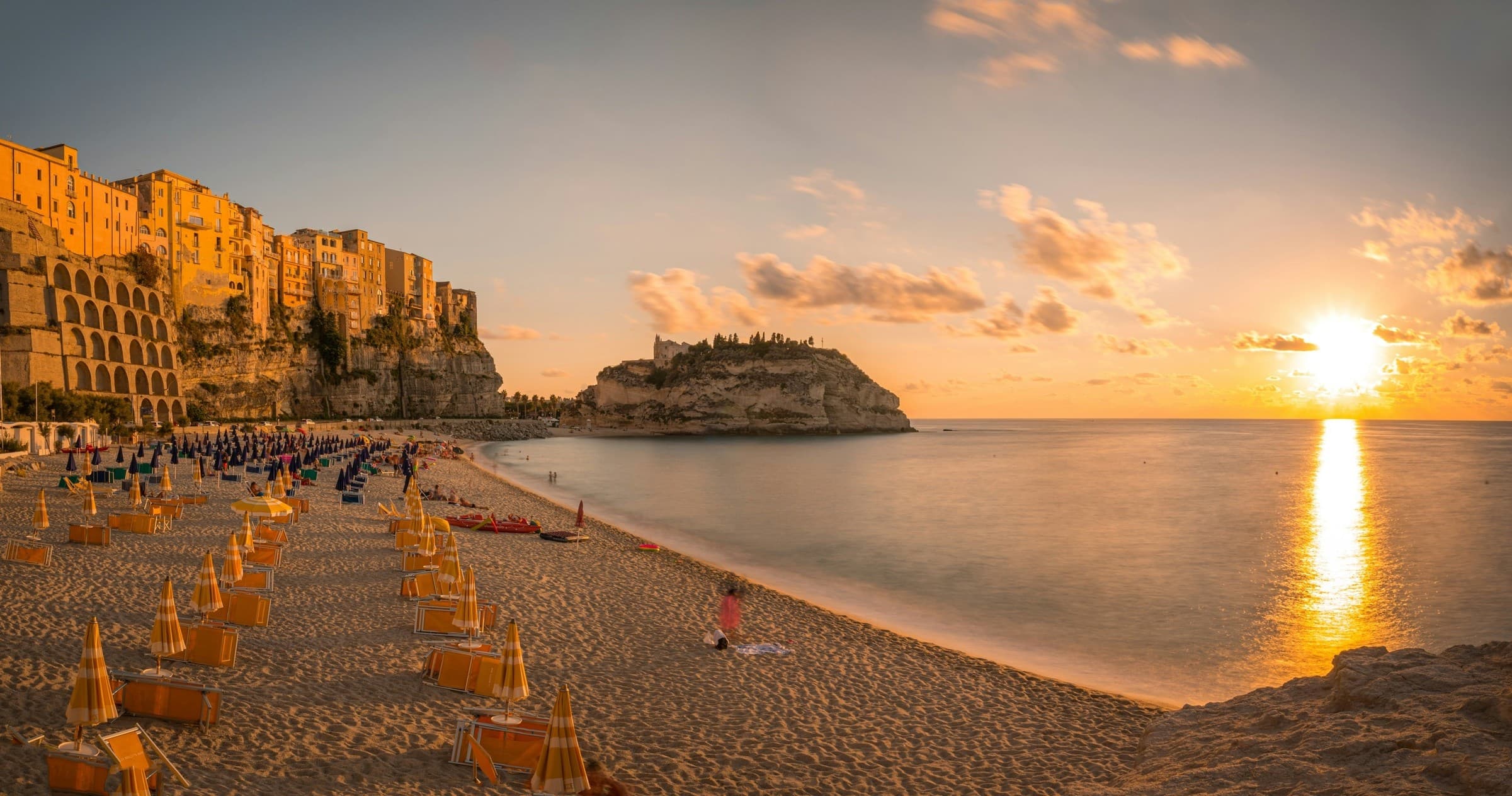 Golden Hour Sailing: Aperitivo from Tropea to Capo Vaticano