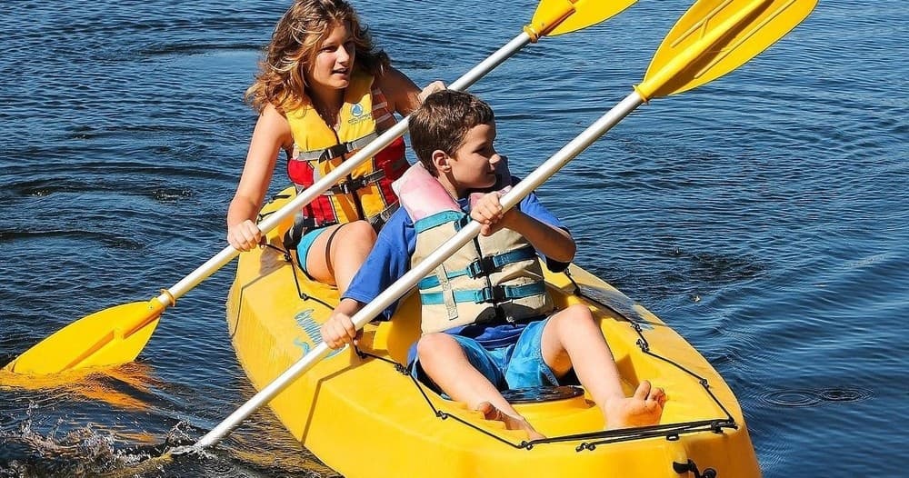 Tandem Kayak Rental on Tampa Riverwalk: Paddling Jacksonville's Waterfront