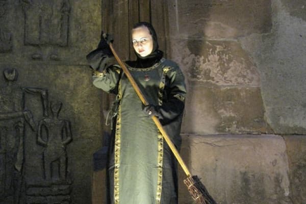 Witch Walk Through Frankfurt’s Old Town: Die Hexe aus der Klappergass