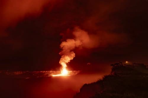 HUAKA`I VOLCANO: Guided Day Tour Through Hawaiʻi Volcanoes National Park