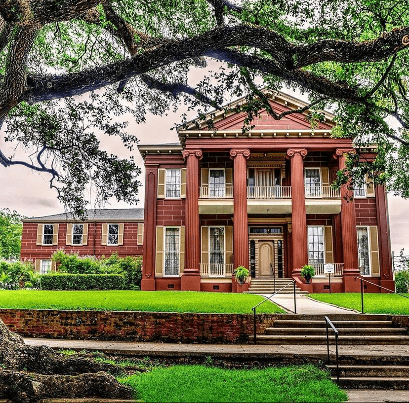 Land Adventures with Little Easy Tours in Magnolia Hall