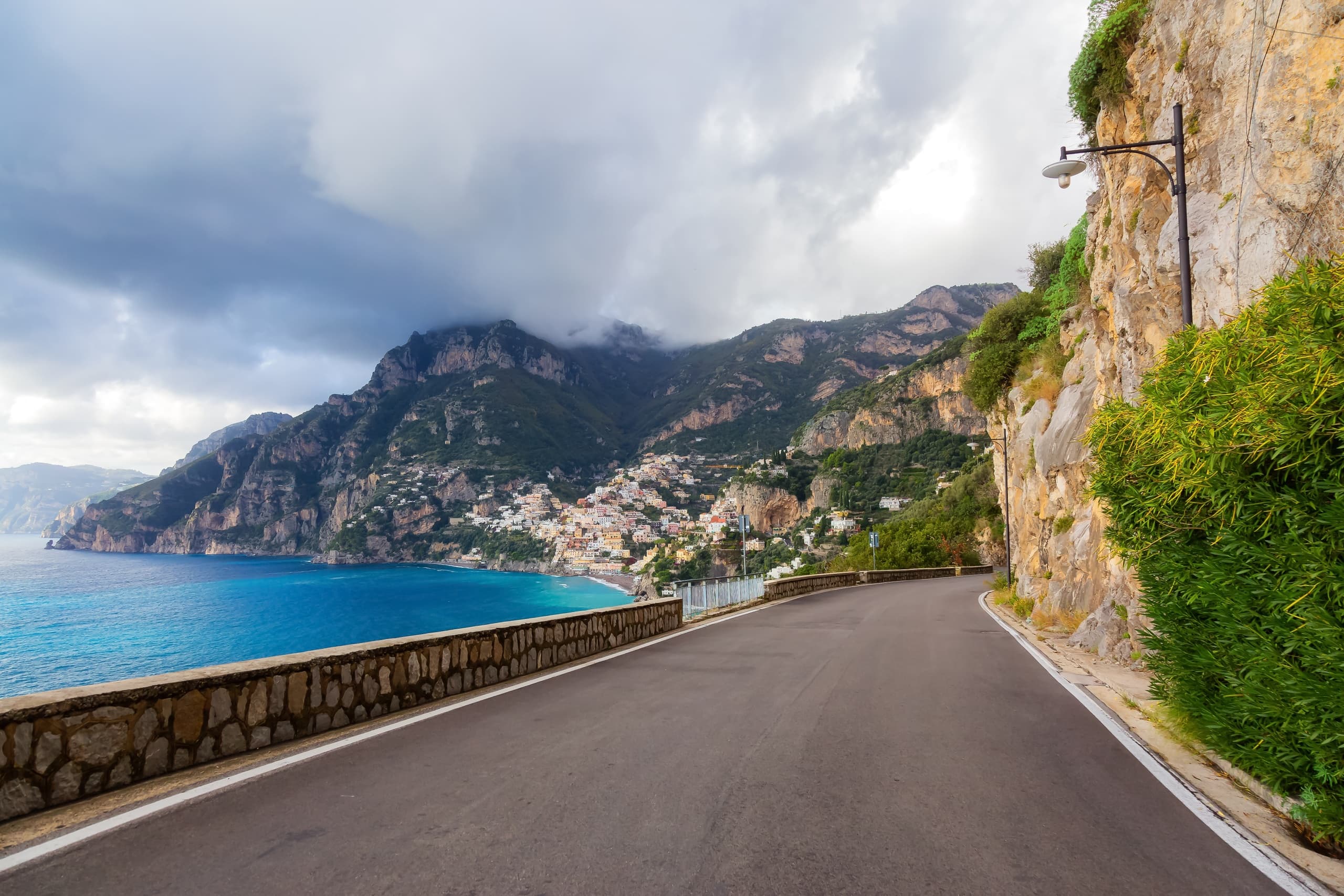 Outdoor Adventure with Askos Tours: Transfer from Rome to Herculaneum & Amalfi Coast