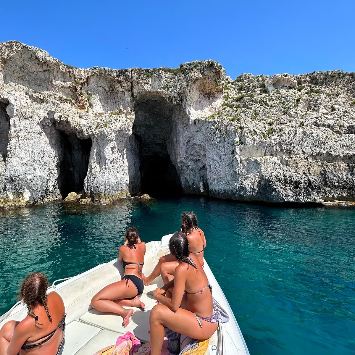 Explore Siracusa’s Coastal Wonders: Private Boat Tour to Plemmirio Marine Reserve and Sea Caves
