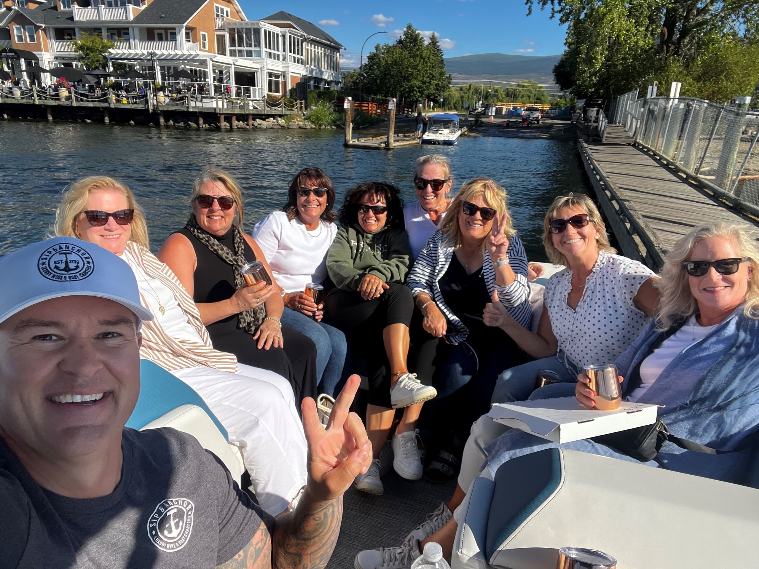 Private Pontoon Charter on Okanagan Lake: Kelowna Day Cruises photo 4