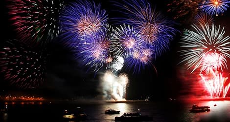 Fourth of July Fireworks Dinner Cruise in Seattle