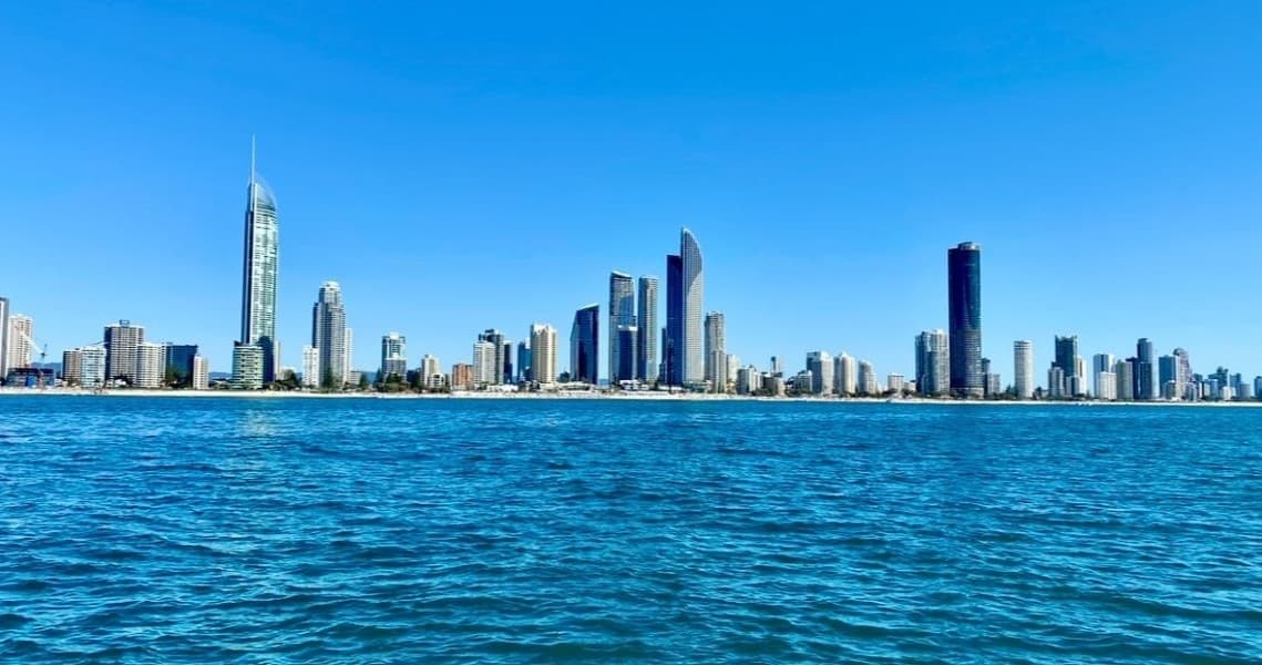 7-Day Gold Coast Liveaboard: Private Luxury from Raby Bay Jetty