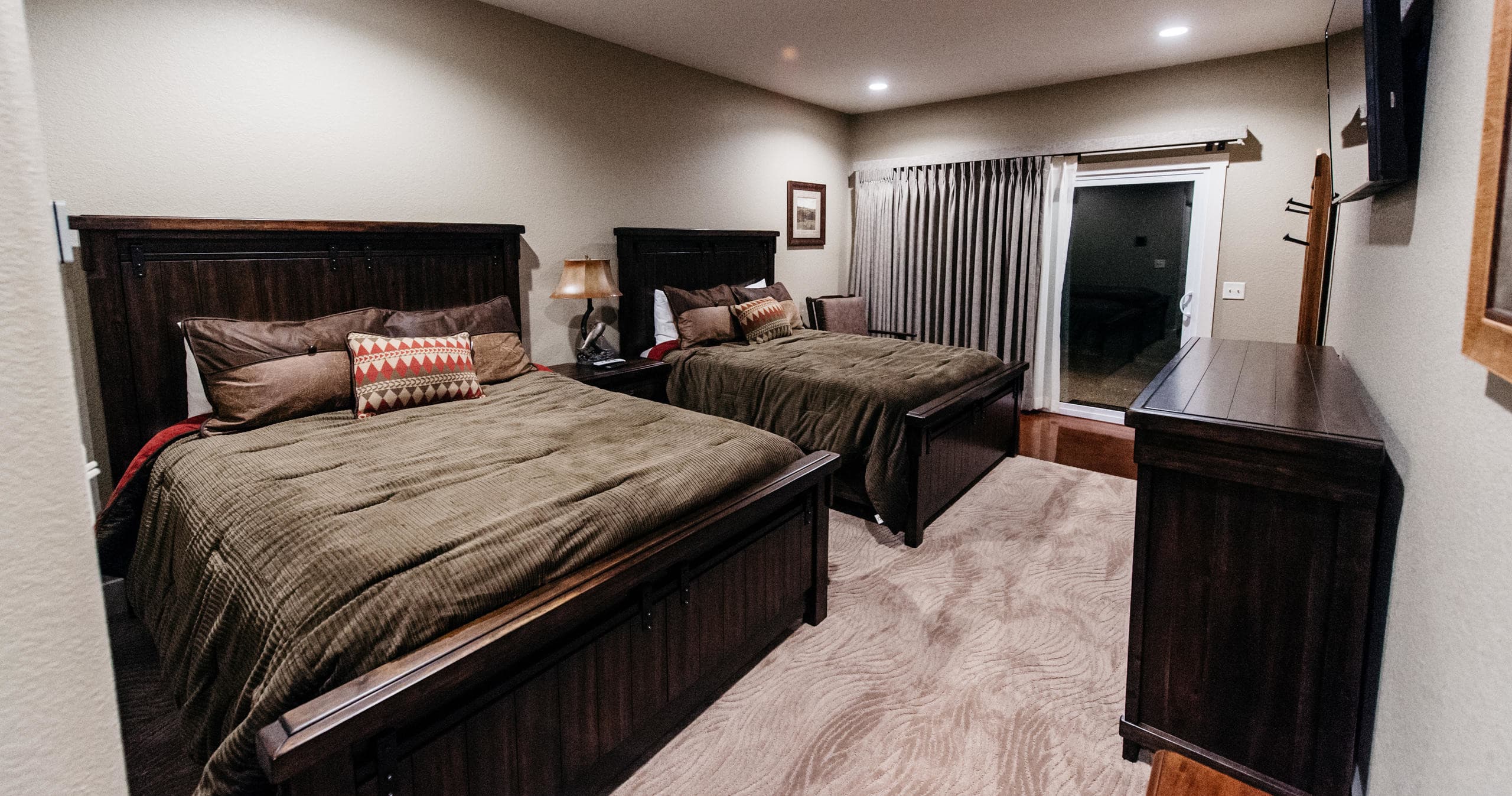 Relaxing Hotel Room Stay at Cranor's White River Lodge