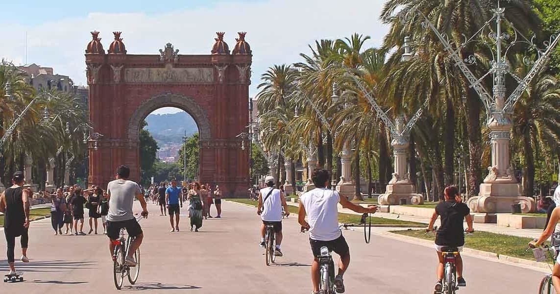 Barcelona Urban Bike Tour & Cultural Ride