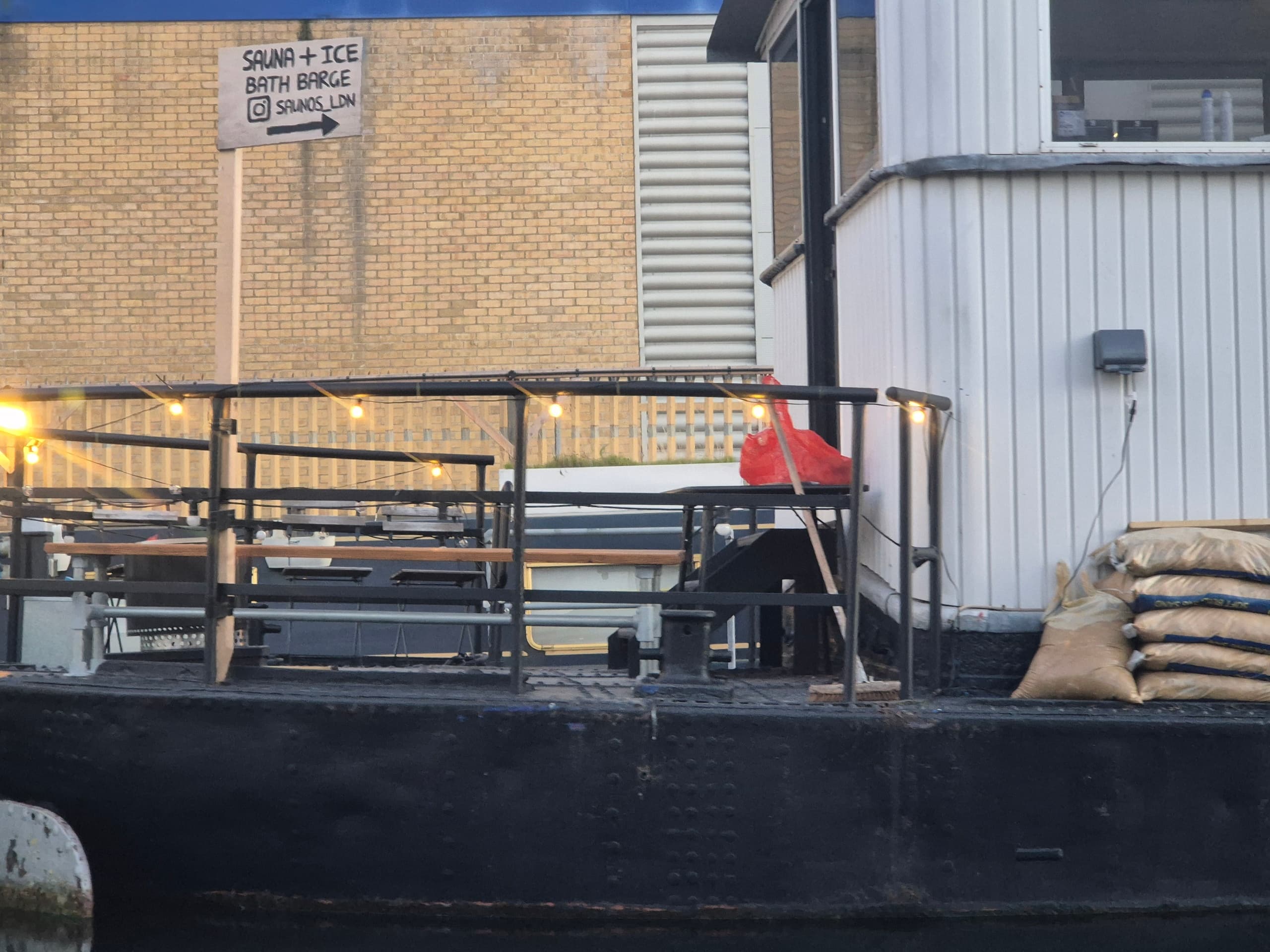 Paddle Regent's Canal: Islington SUP Safari with Optional Sauna photo 4