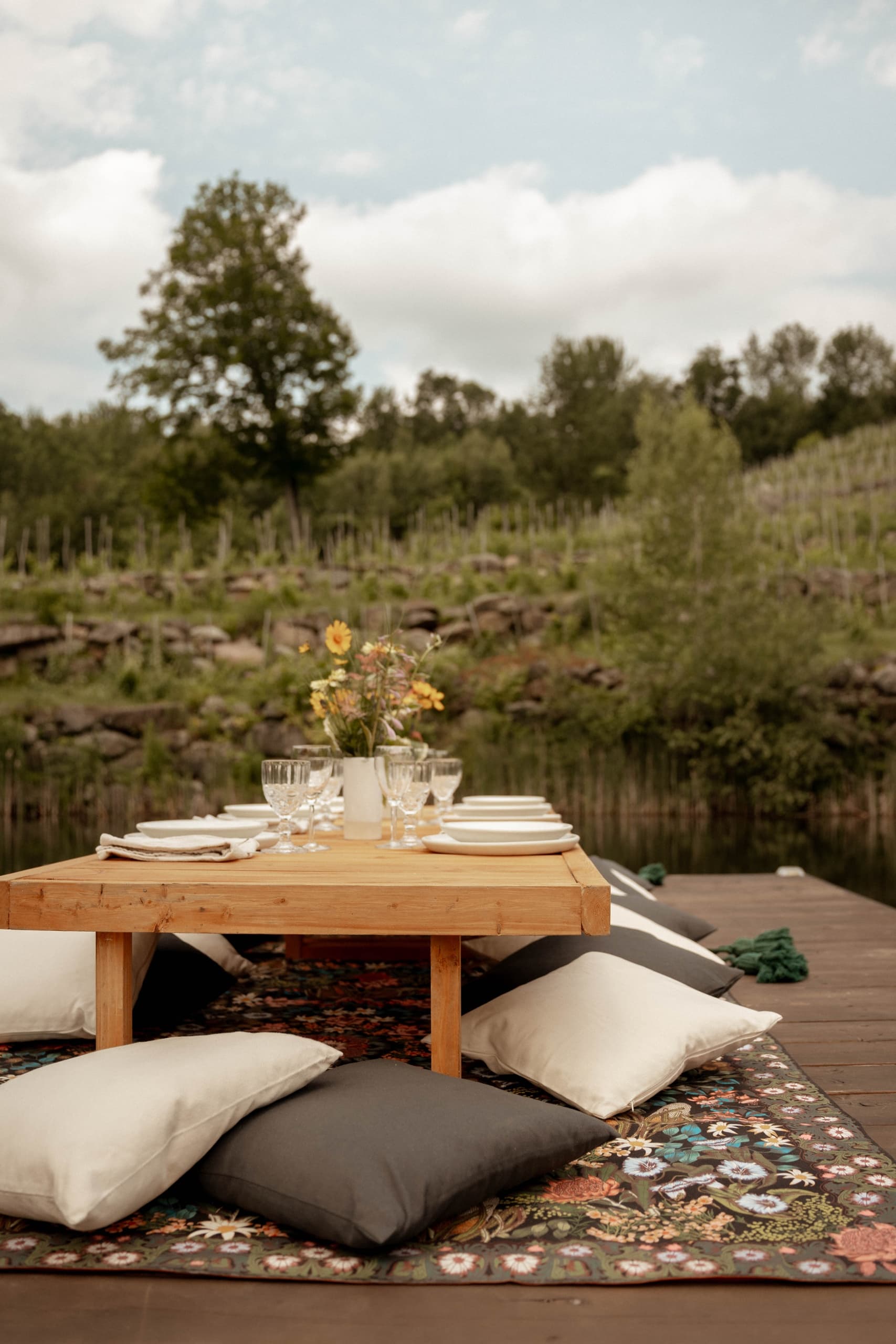 Helicraft's Luxurious Helicopter Picnic at Château Ste-Agnès in Montreal